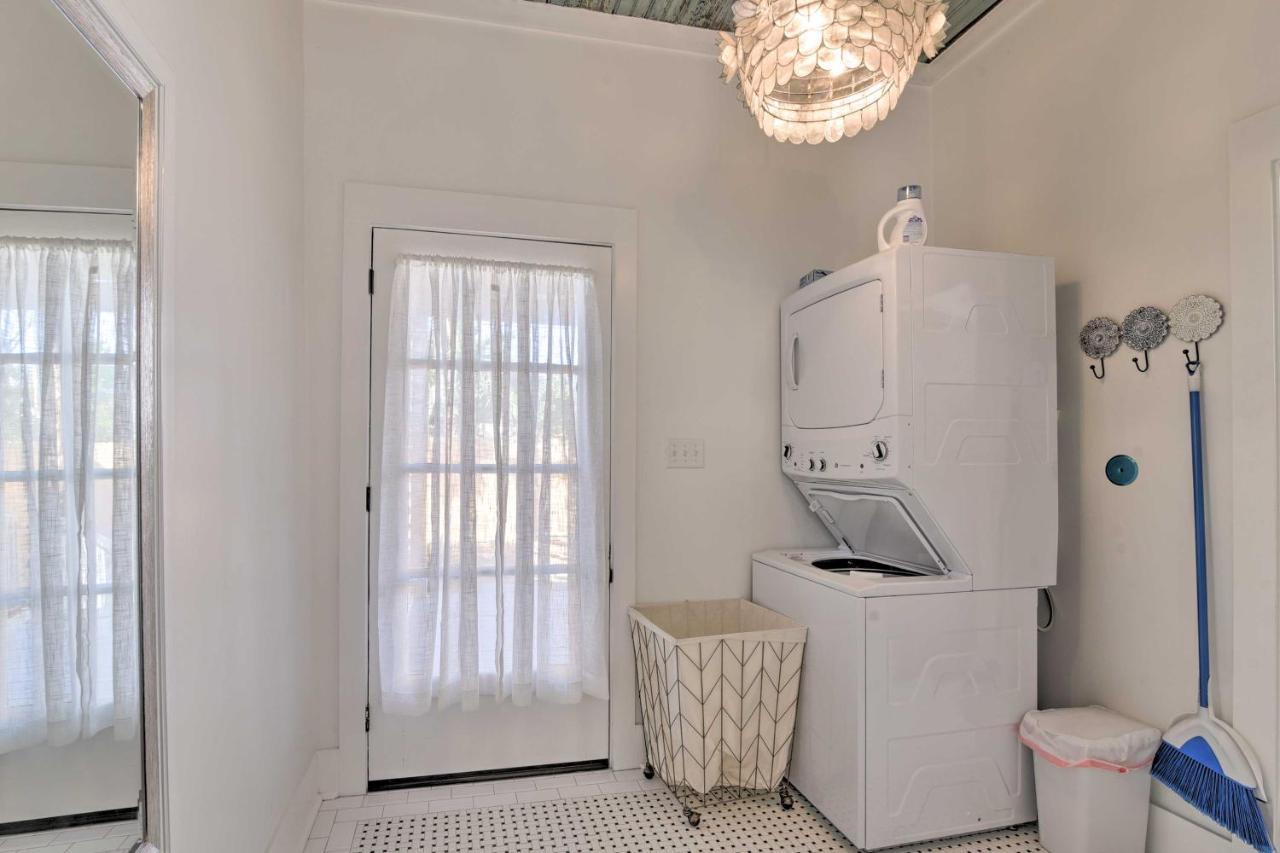 Bright Galveston Cottage Close To Beach And Strand Exteriör bild